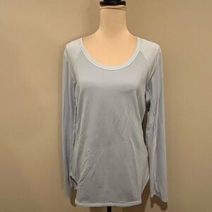 The North Face Lt Grey Long Sleeve Flashdry Scoop Neck Top, size Large